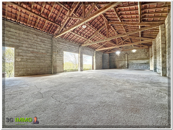 Mazerolles ( 64230 ) , Hangar réhabilitable de 150m² + garage de 60m²