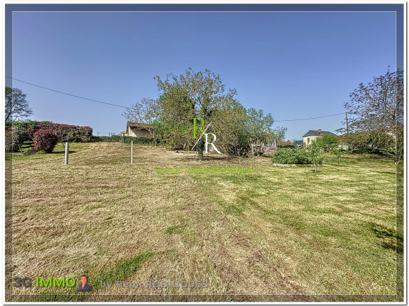 Mazerolles centre, Terrain constructible de 1250m²