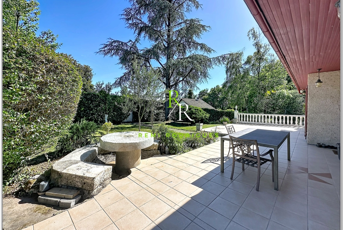 Serres-Castet, Maison rénovée 3ch + bureau, au calme