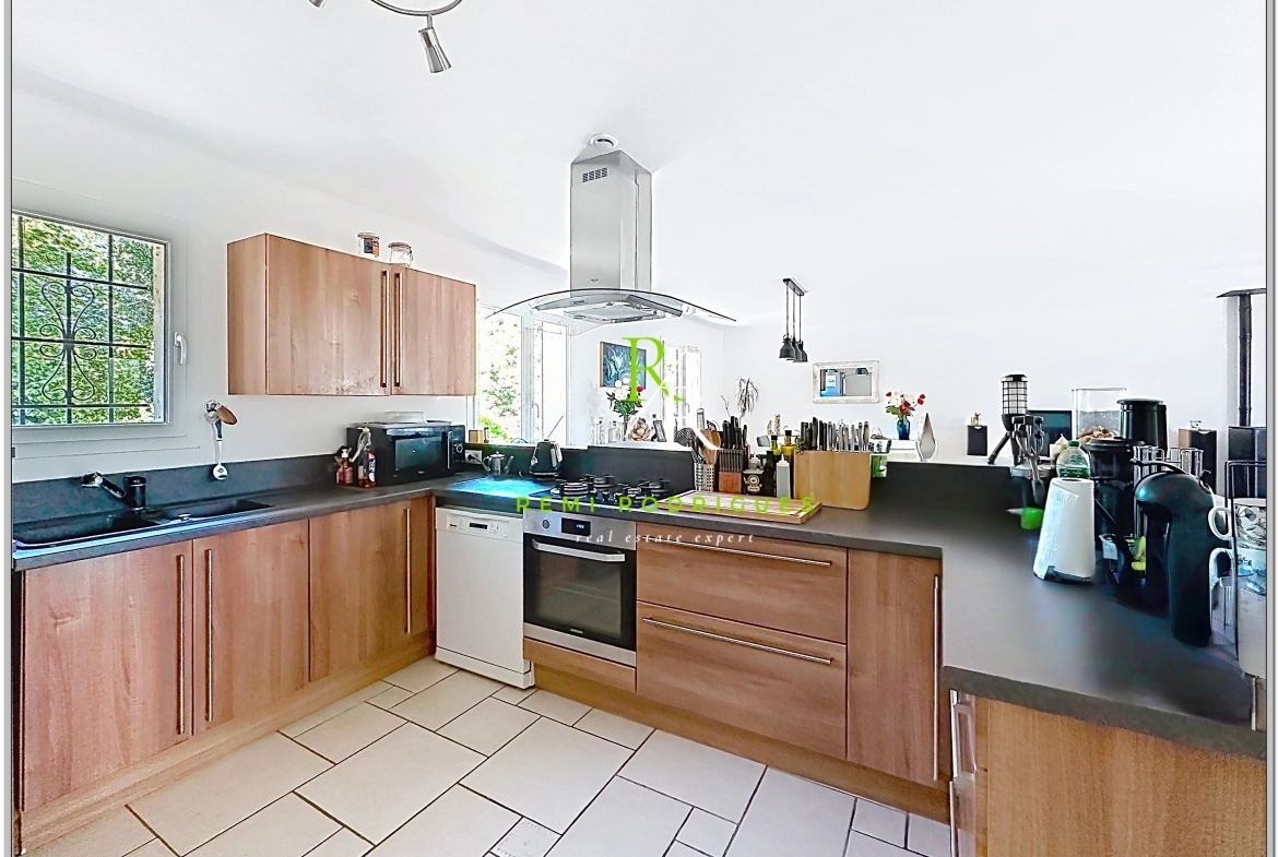 Serres-Castet, Maison rénovée 3ch + bureau, au calme